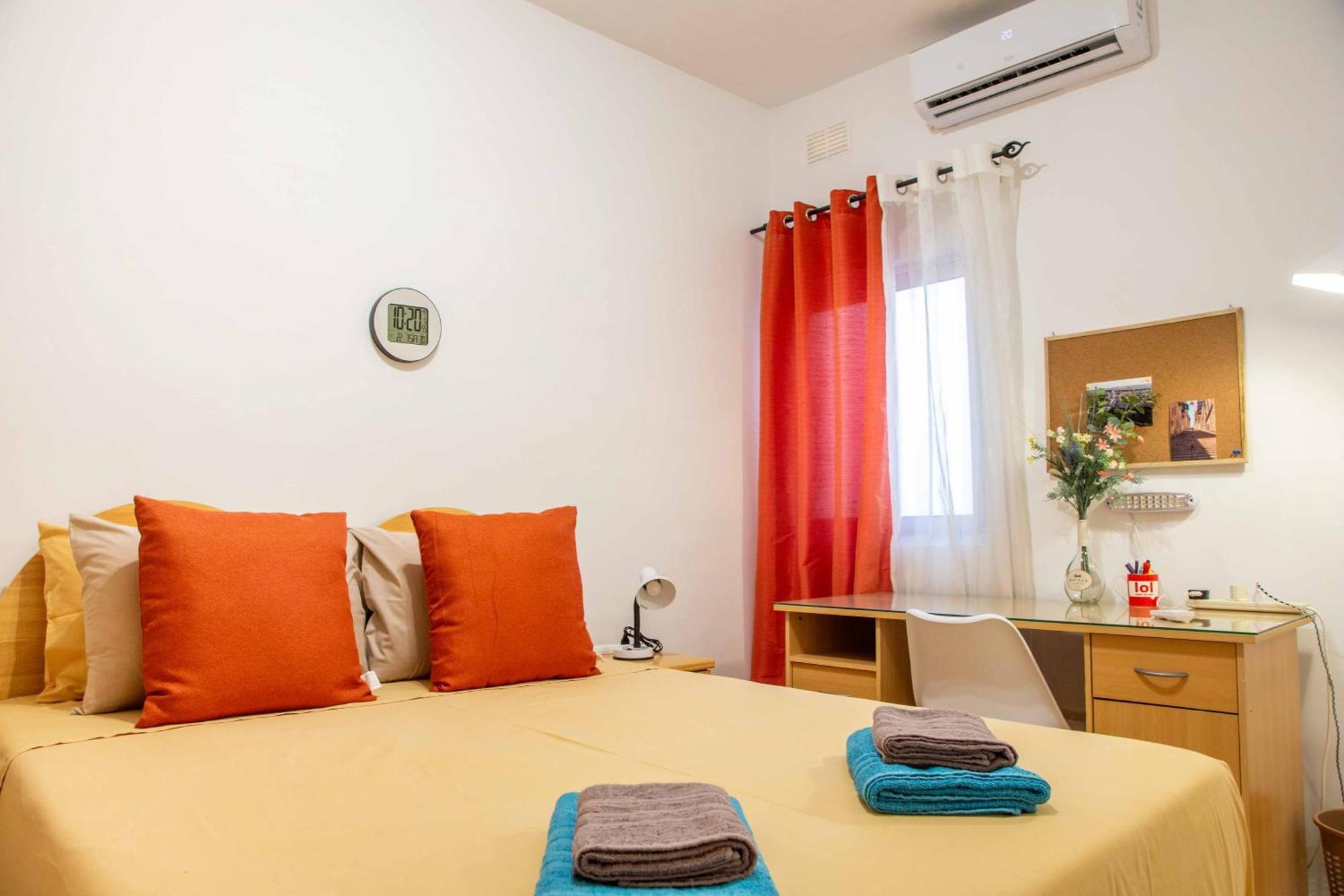 Spacious, Modern 3 Bedroom Apartment - Σεντ Πόλς Μπέι Εξωτερικό φωτογραφία