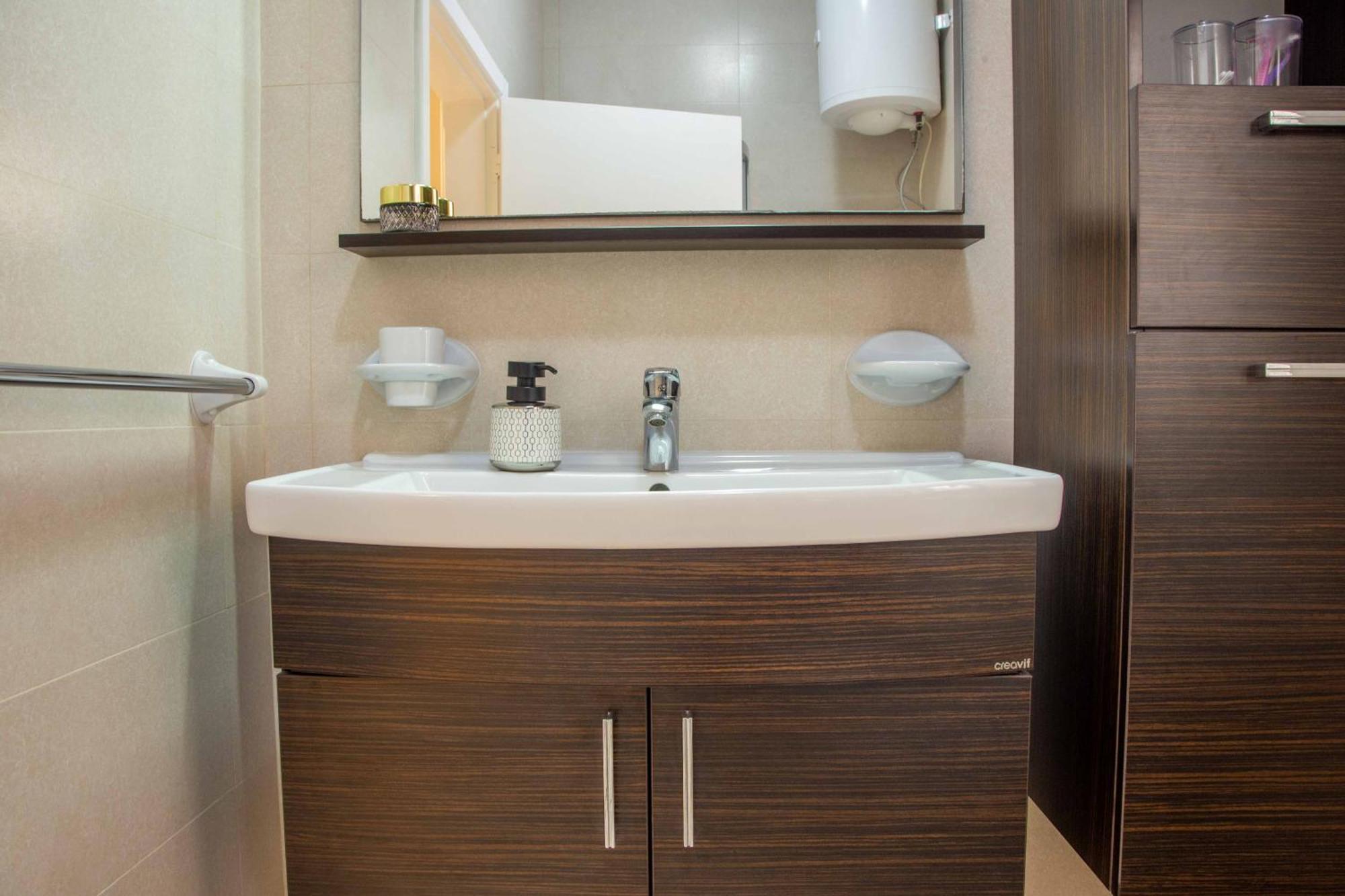 Spacious, Modern 3 Bedroom Apartment - Σεντ Πόλς Μπέι Εξωτερικό φωτογραφία